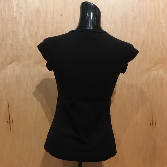 🌲NEVER WORN RARE ALMOST VINTAGE QUEEN T-SHIRT🌲 - Picture 2 of 8